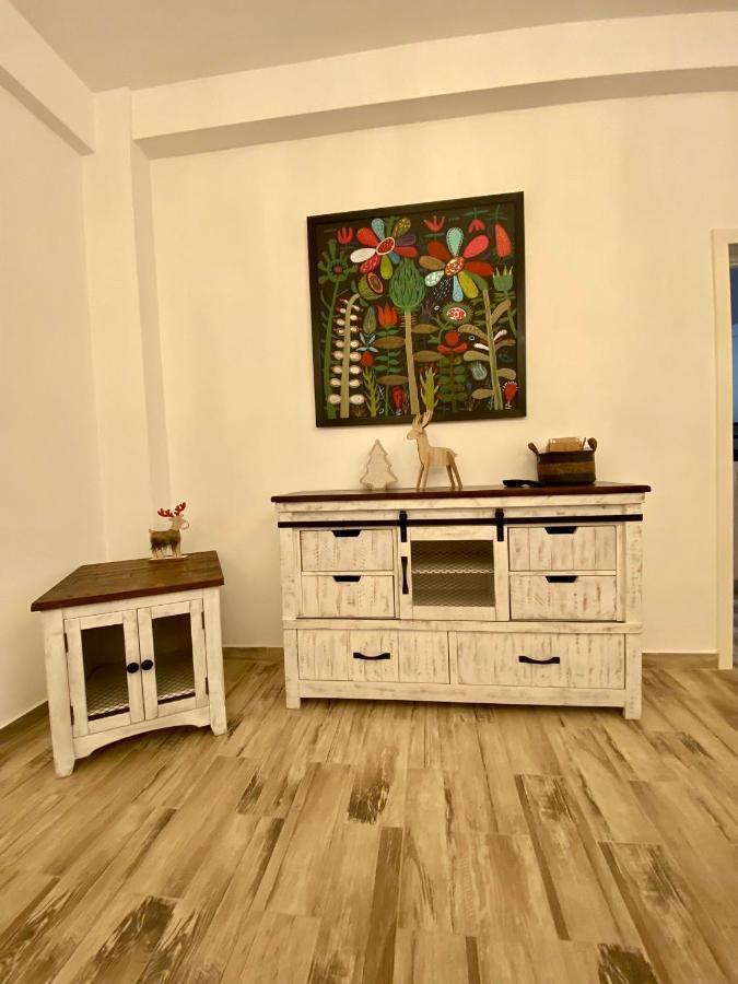 Pensiunea Charlotte Boutique Бакеу Екстер'єр фото