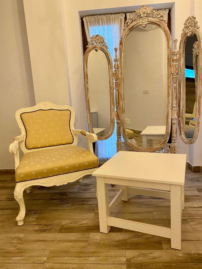 Pensiunea Charlotte Boutique Бакеу Екстер'єр фото